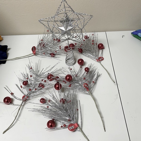 Hobby Lobby Holiday Tree Topper And Sprays Poshmark